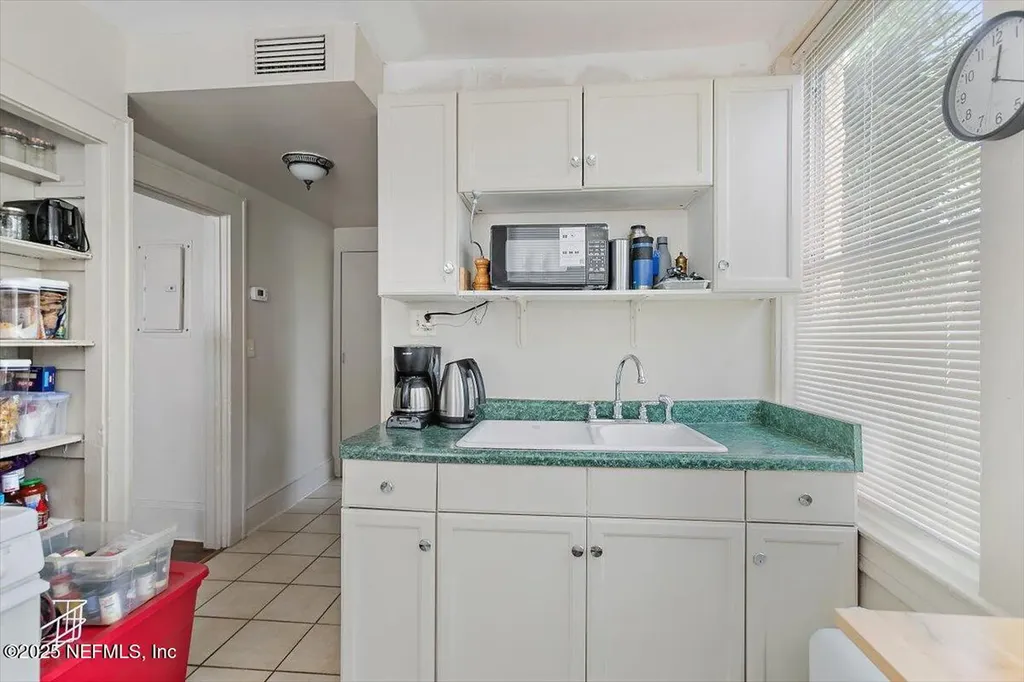 1402 James Street Jacksonville FL 32205