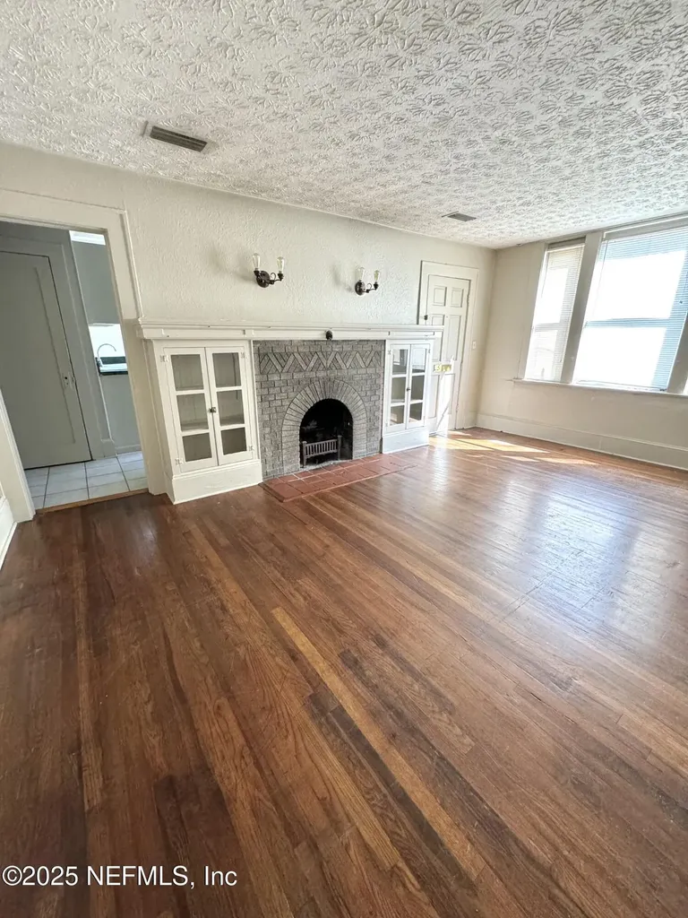 1402 James Street Jacksonville FL 32205
