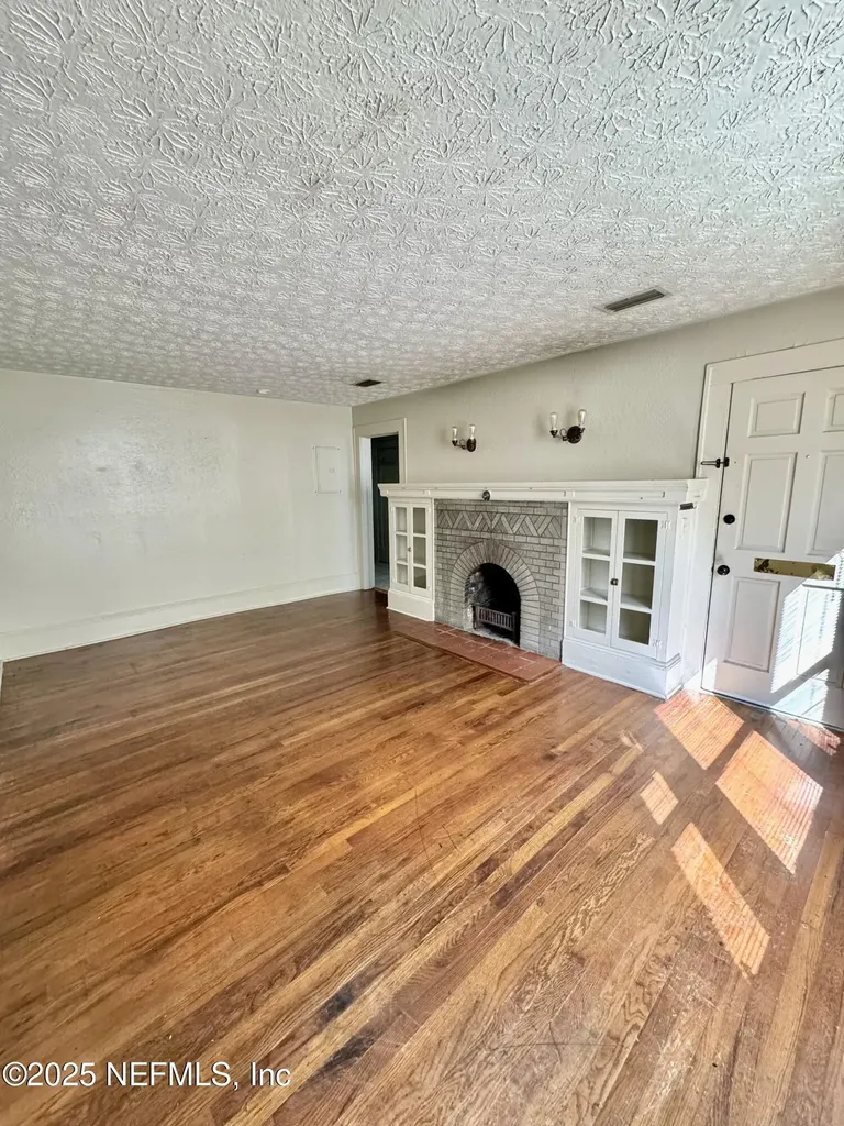 1402 James Street Jacksonville FL 32205