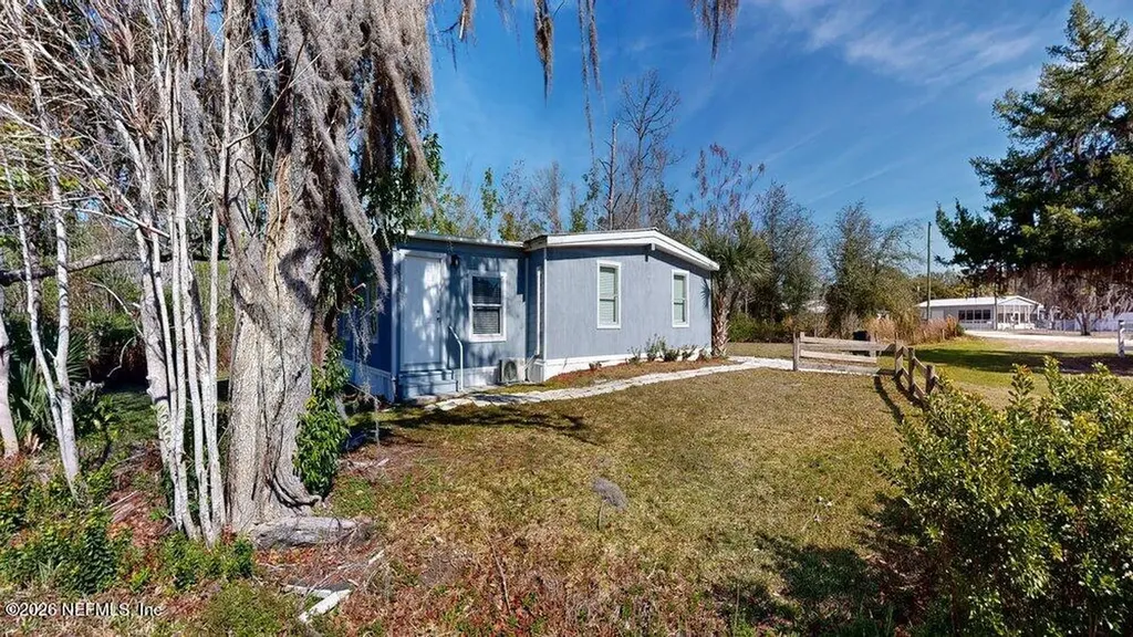 152 Alligator Circle Crescent City FL 32112