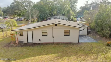 6713 Peter Rabbit Drive N Jacksonville FL 32210