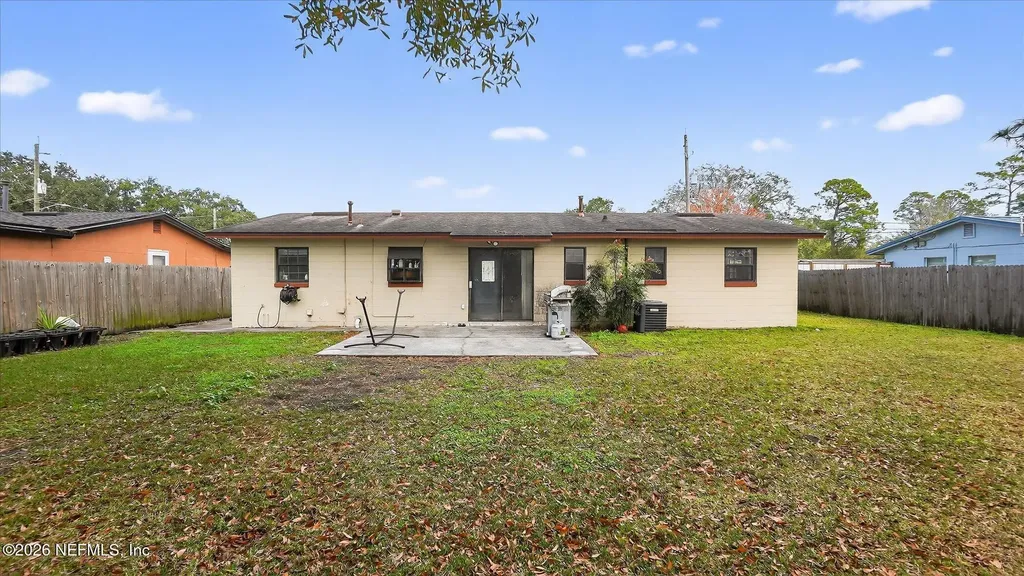 5670 Fargo Drive N Jacksonville FL 32207
