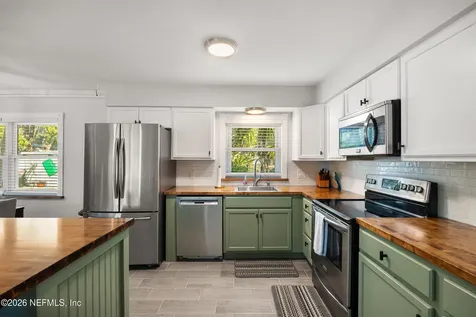 17 Palm Drive Yankeetown FL 34498