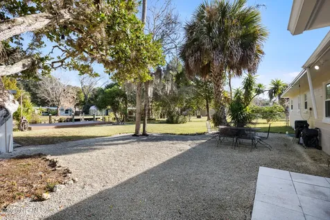 17 Palm Drive Yankeetown FL 34498