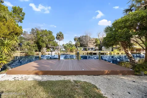 17 Palm Drive Yankeetown FL 34498