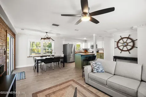 17 Palm Drive Yankeetown FL 34498