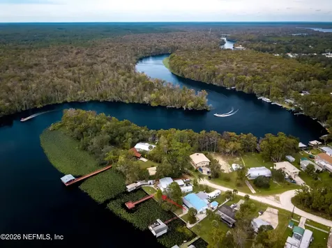 108 Creekside Road Satsuma FL 32189