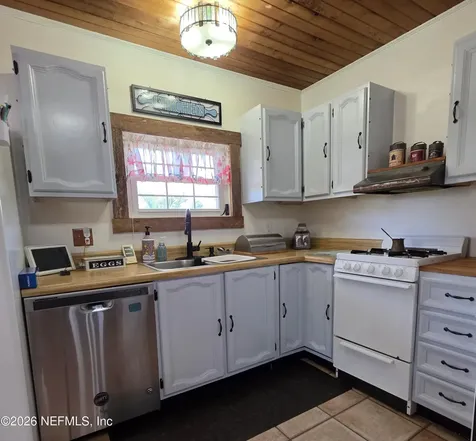 108 Creekside Road Satsuma FL 32189