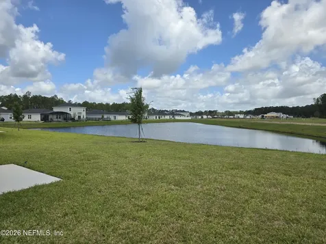 8 Dilly Court Palm Coast FL 32164