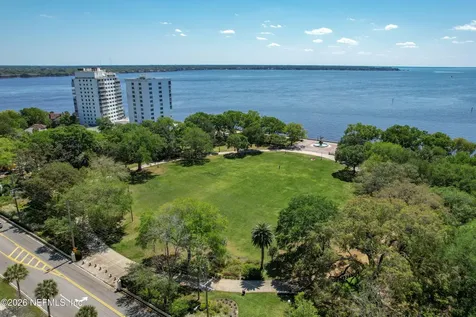1596 Lancaster Terrace Jacksonville FL 32204