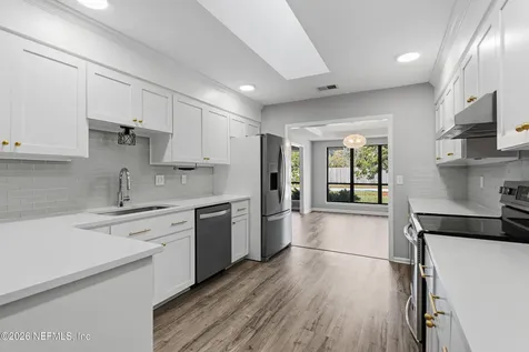 9794 Sharing Cross Court Jacksonville FL 32257