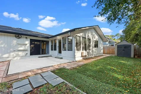 9794 Sharing Cross Court Jacksonville FL 32257