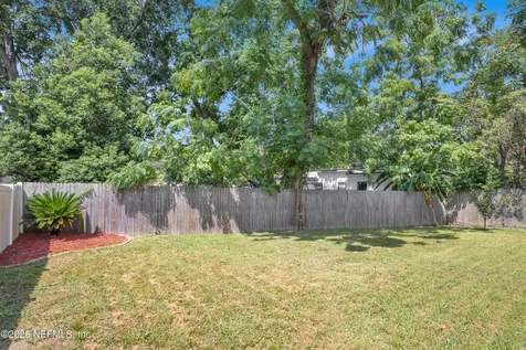 406 Cranes Landing Court Jacksonville FL 32216