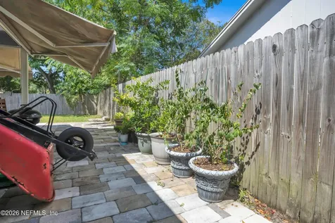 406 Cranes Landing Court Jacksonville FL 32216