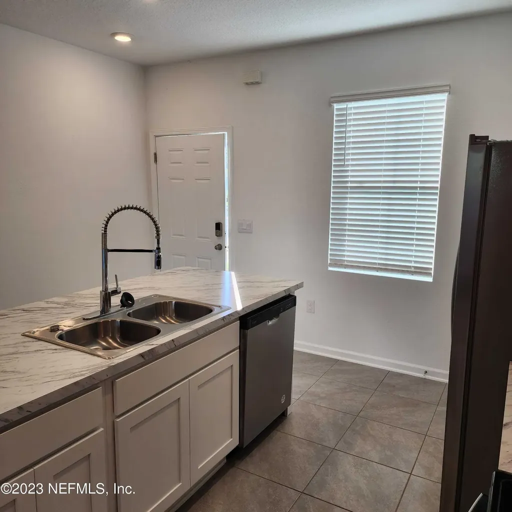 8409 Zenith Circle Jacksonville FL 32256