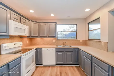 3056 Bridgeview Drive Jacksonville FL 32216