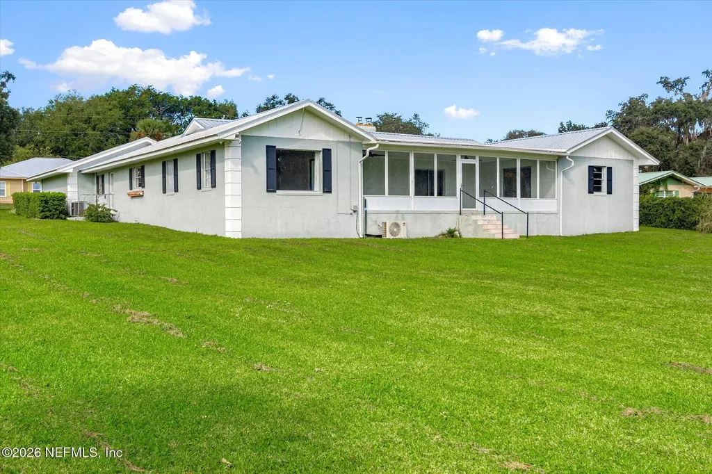 730 N Park Street Crescent City FL 32112