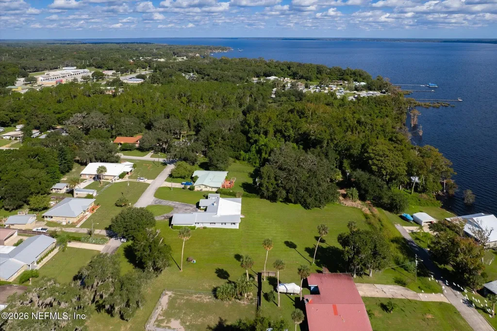 730 N Park Street Crescent City FL 32112