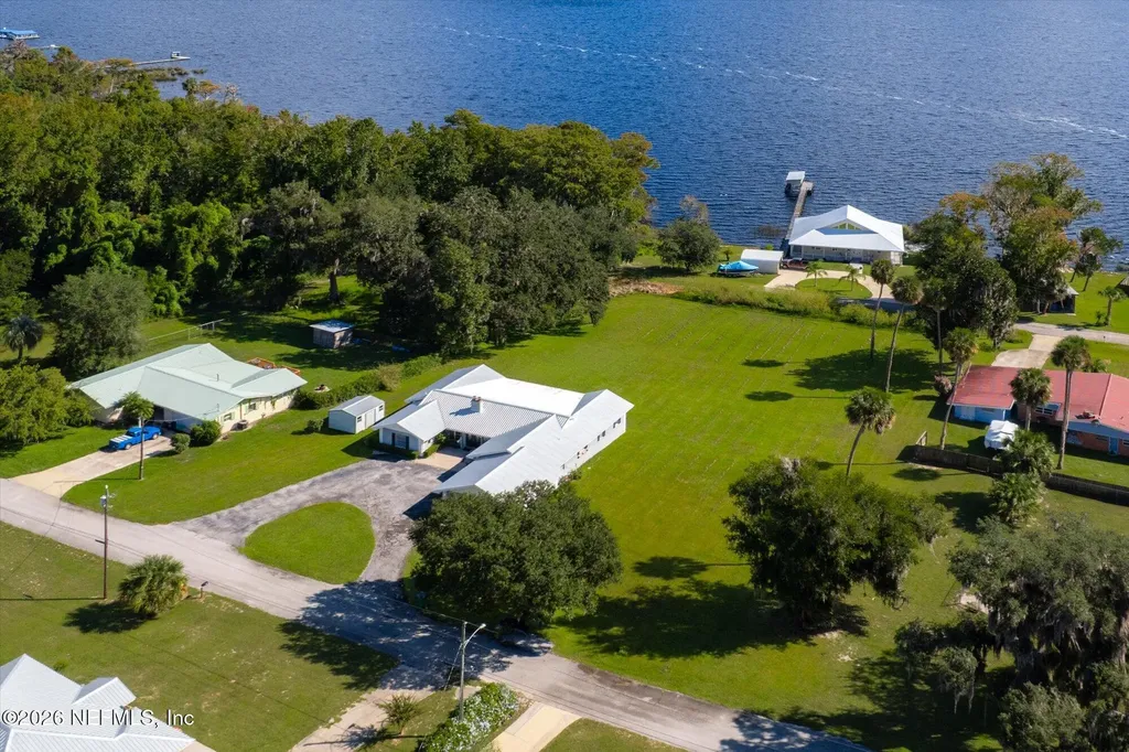 730 N Park Street Crescent City FL 32112