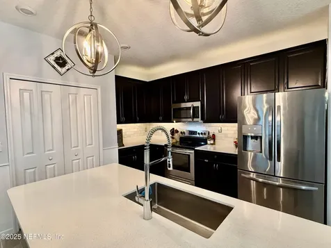 1615 Pottsburg Point Drive Jacksonville FL 32207