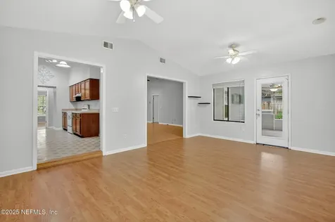 5473 Autumnbrook Trail N Jacksonville FL 32258