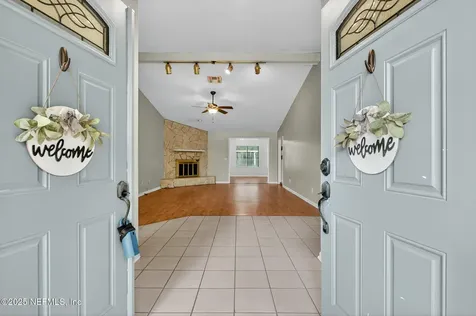 5473 Autumnbrook Trail N Jacksonville FL 32258