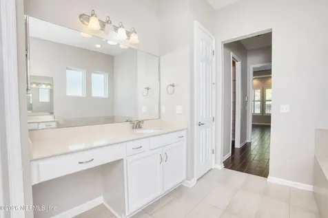 3800 Crossview Drive Jacksonville FL 32224