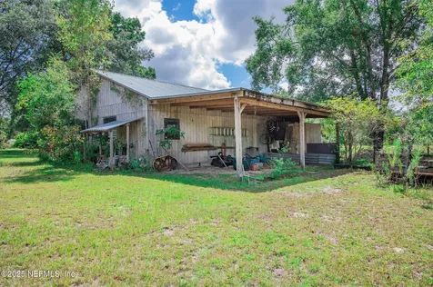 6769 SE 62nd Court Trenton FL 32693