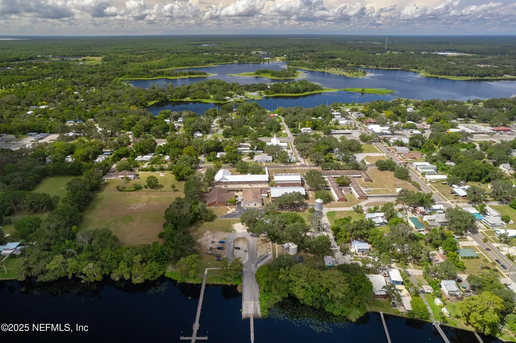 101 S Prospect Street Crescent City FL 32112