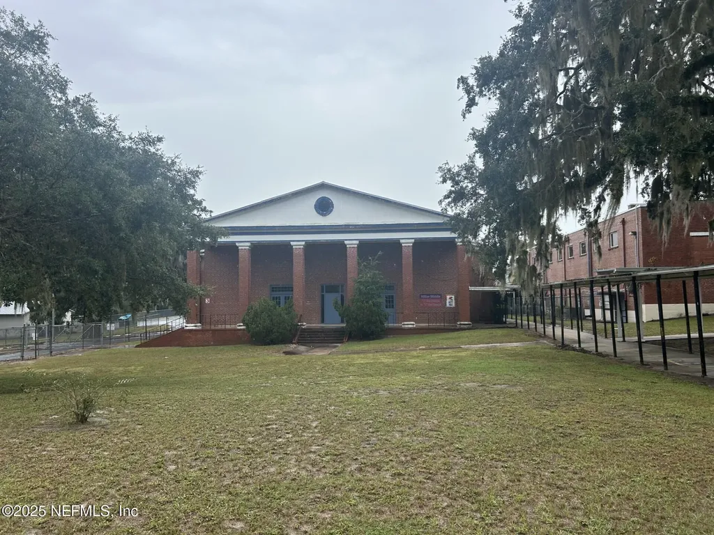 101 S Prospect Street Crescent City FL 32112