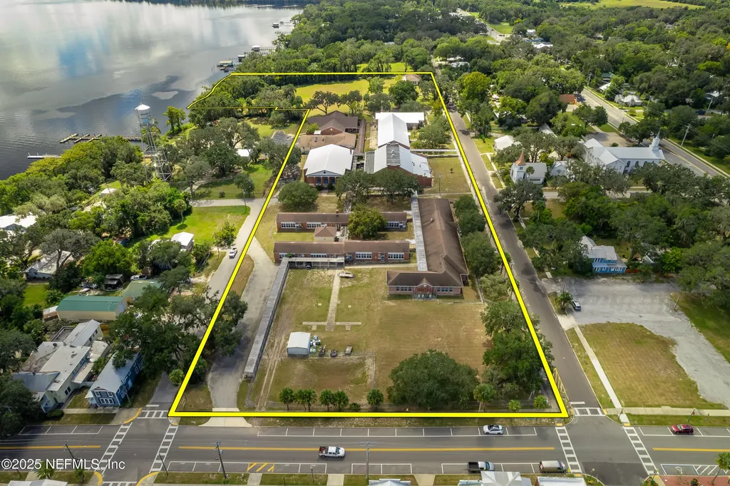 101 S Prospect Street Crescent City FL 32112