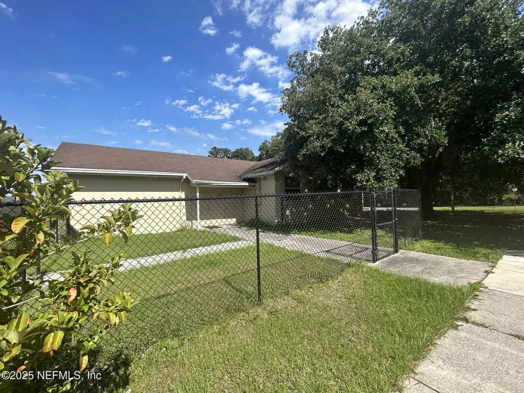 101 S Prospect Street Crescent City FL 32112