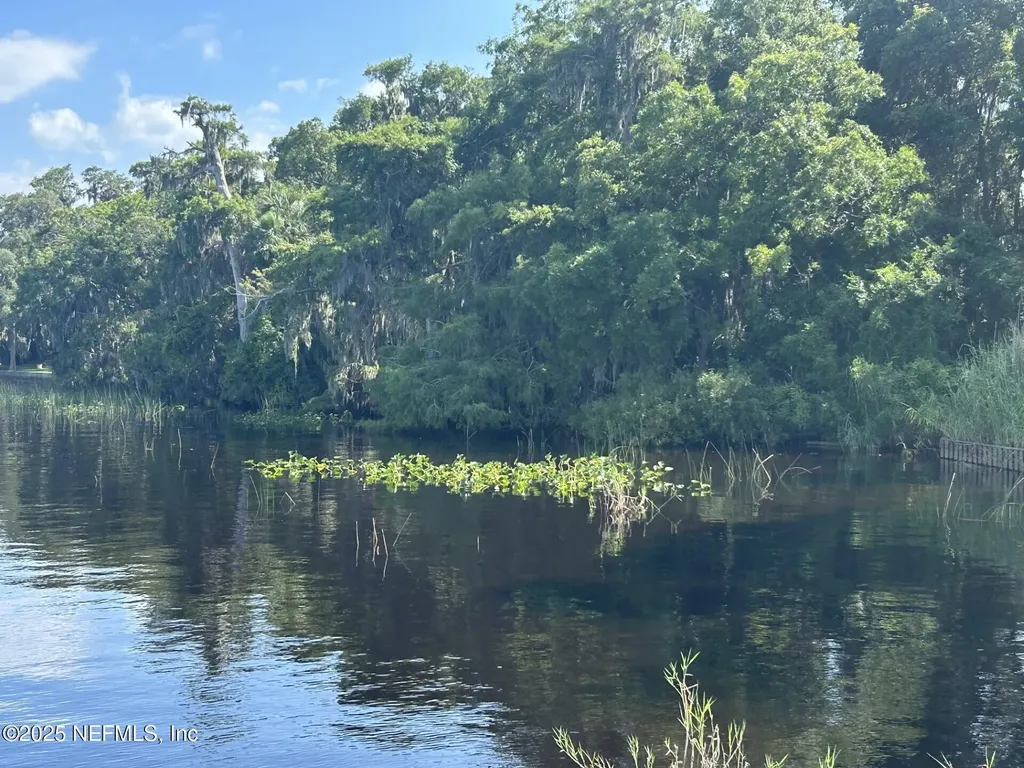 101 S Prospect Street Crescent City FL 32112