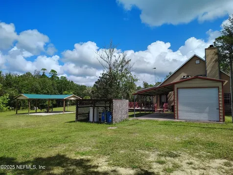 110 James Drive Palatka FL 32177