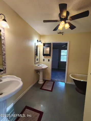 110 James Drive Palatka FL 32177