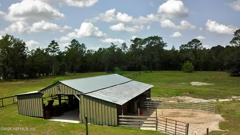 110 James Drive Palatka FL 32177