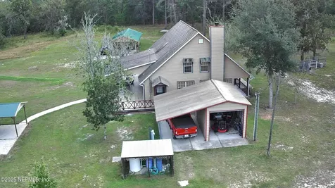110 James Drive Palatka FL 32177