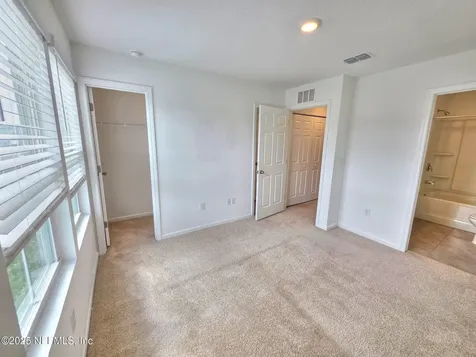 8377 Retrograde Road Jacksonville FL 32256