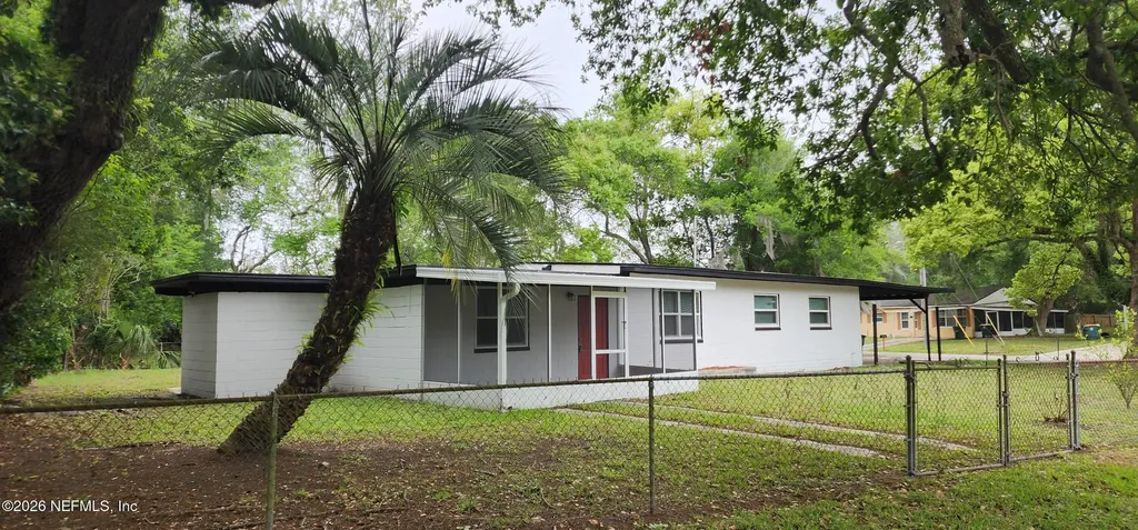 8223 Brackridge Boulevard S Jacksonville FL 32216