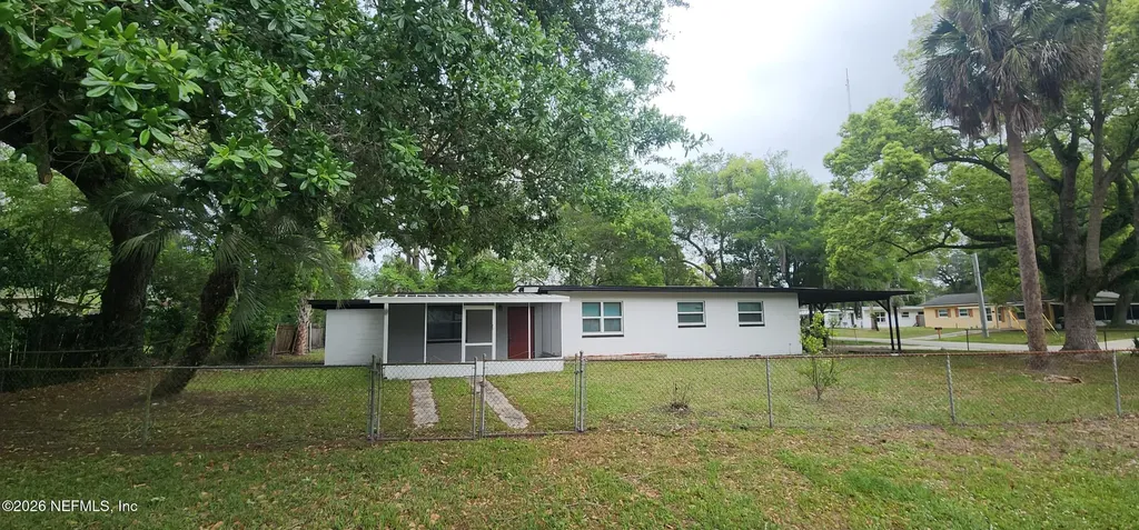 8223 Brackridge Boulevard S Jacksonville FL 32216