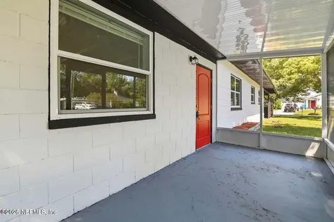 8223 Brackridge Boulevard S Jacksonville FL 32216