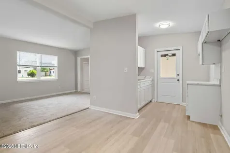8223 Brackridge Boulevard S Jacksonville FL 32216