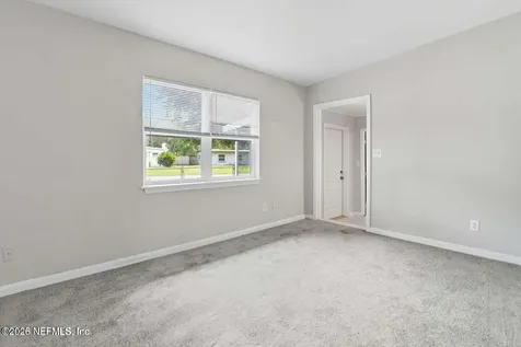 8223 Brackridge Boulevard S Jacksonville FL 32216