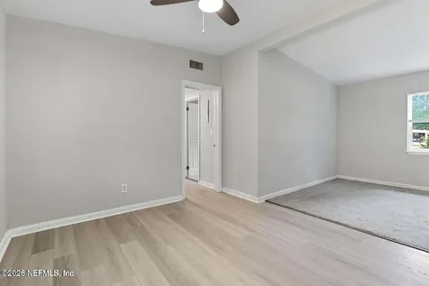 8223 Brackridge Boulevard S Jacksonville FL 32216