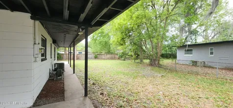 8223 Brackridge Boulevard S Jacksonville FL 32216