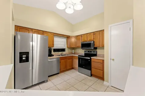 8138 Corky Lane Jacksonville FL 32244