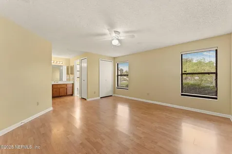 8138 Corky Lane Jacksonville FL 32244