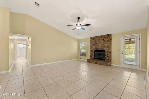 8138 Corky Lane Jacksonville FL 32244