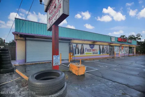 5804 Beach Boulevard Jacksonville FL 32207