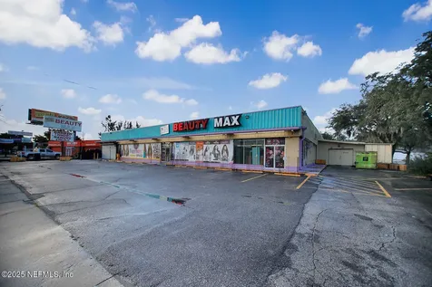 5804 Beach Boulevard Jacksonville FL 32207